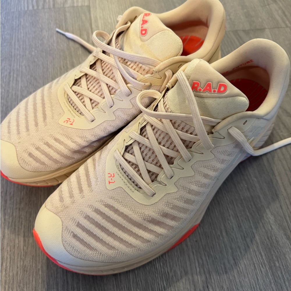 R.A.D r1 running shoes